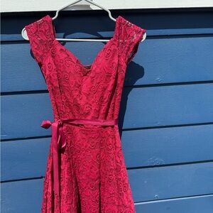 Pin up style  sweetheart Lace V-Neck Dress - red